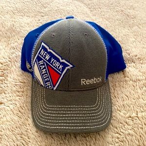 Rebook NY RANGERS hat size S/M